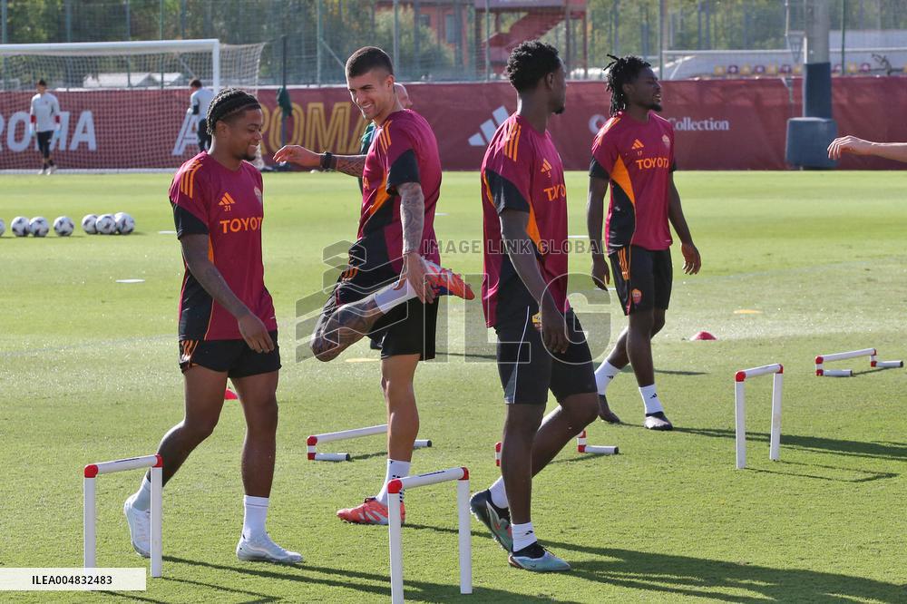 CALCIO - UEFA Europa League - AS Roma - Press Conference and Training