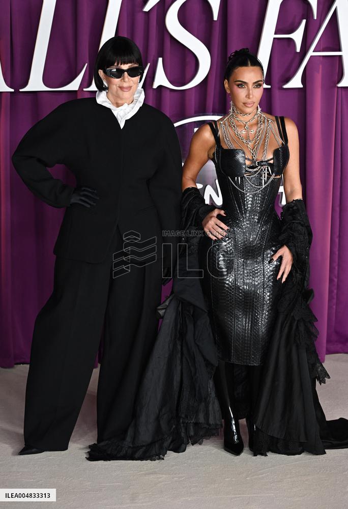 All s Fair Premiere - London