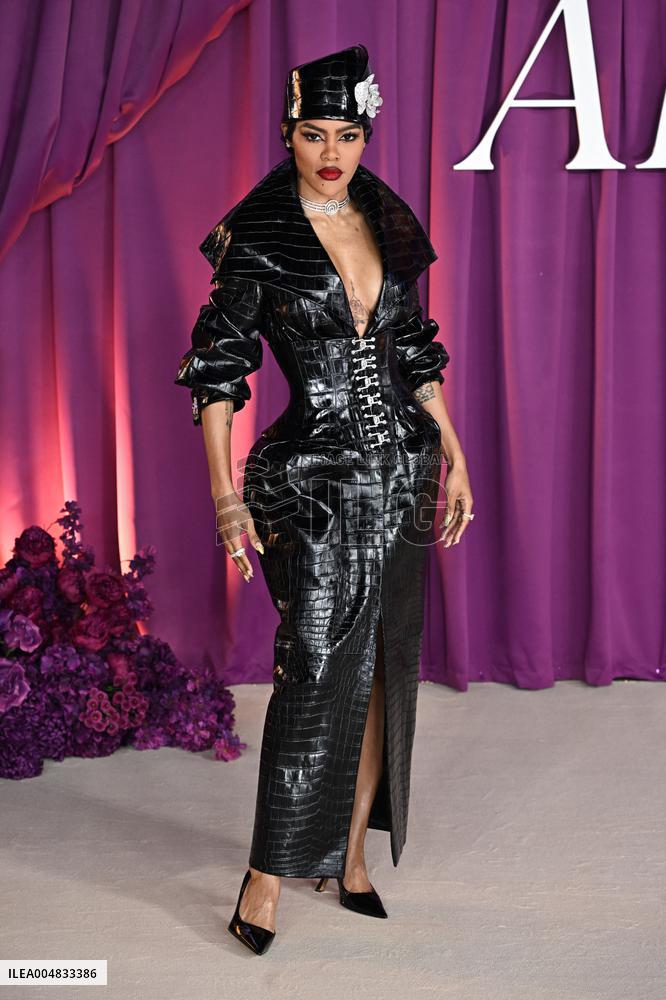 All s Fair Premiere - London