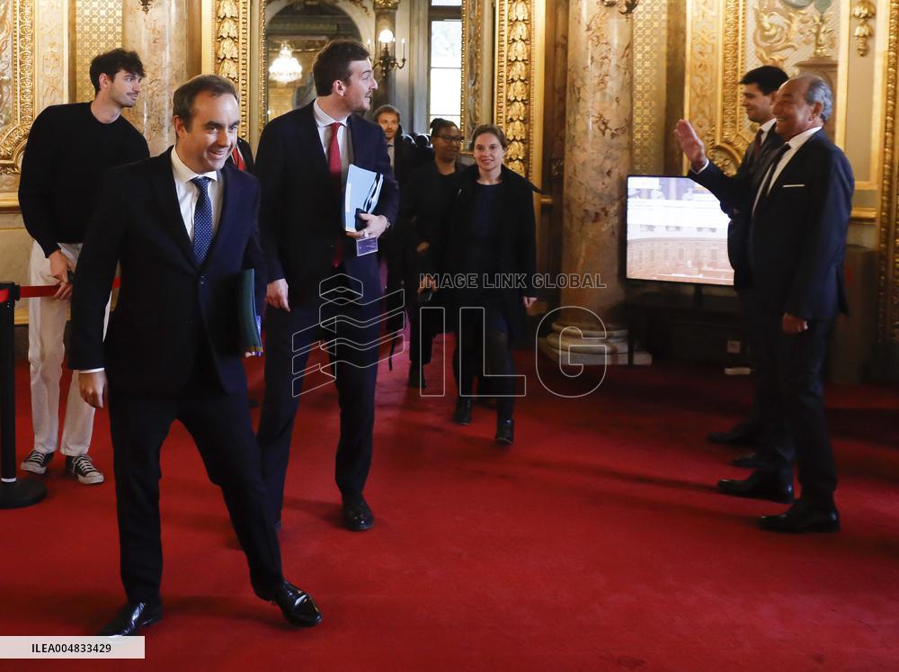 Session of questions to the government at The French Senate - Paris