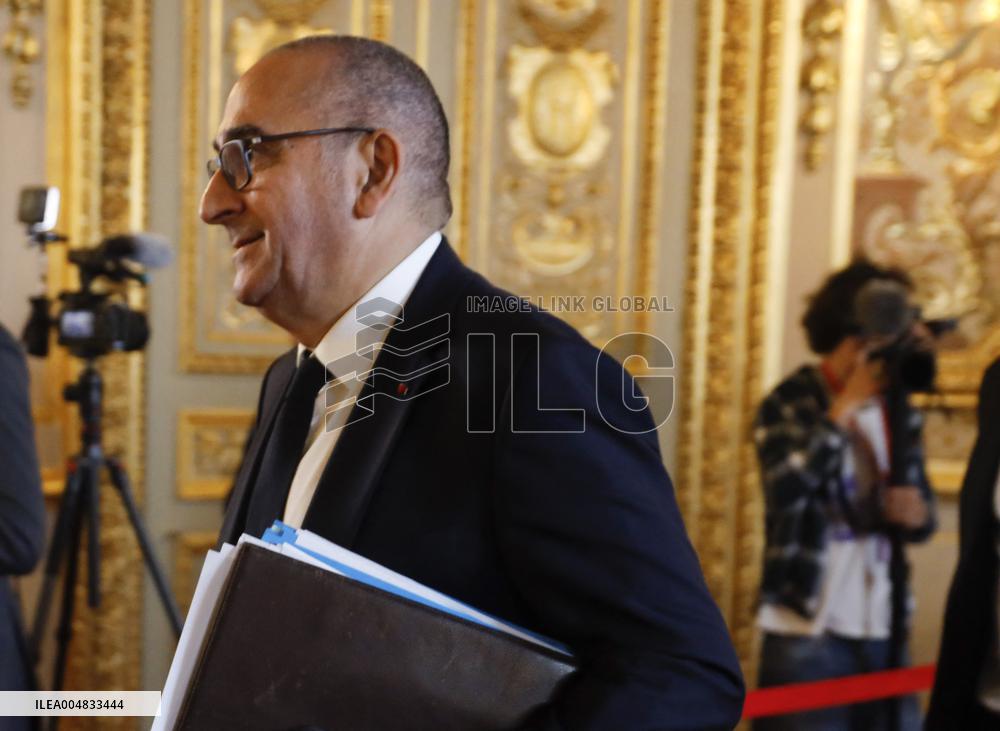 Senat questions actualit? au gouvernement.