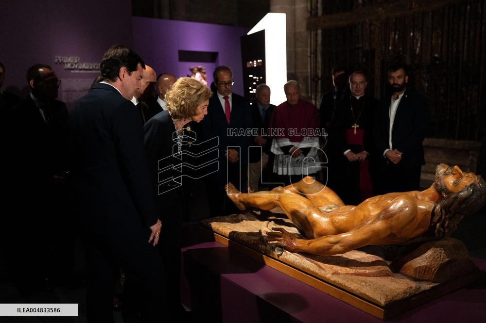 Queen Sofia Attends Esperanza Exhibition - Zamora