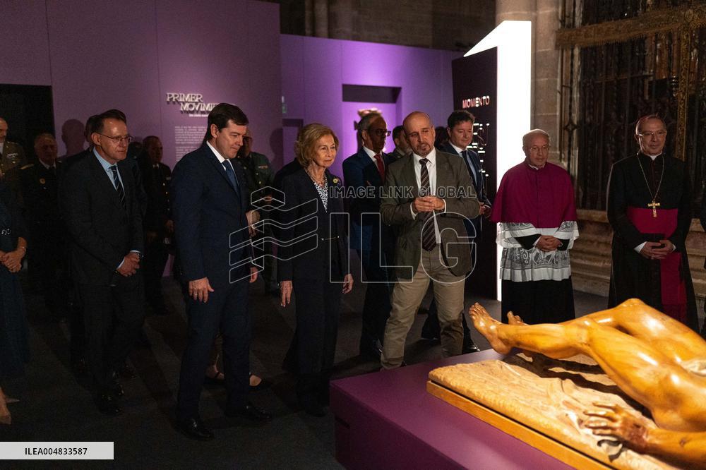 Queen Sofia Attends Esperanza Exhibition - Zamora