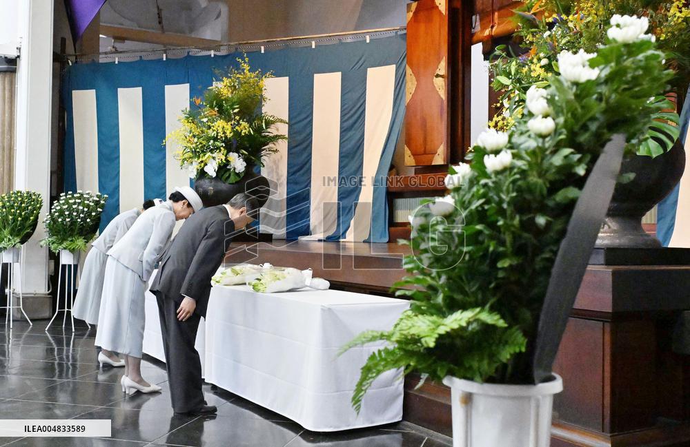 Emperor visits WWII victim memorial hall in Tokyo