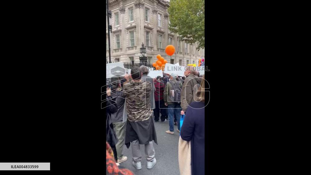 UK: Thousands Protest Digital ID Plan Over Privacy Concerns in London 4