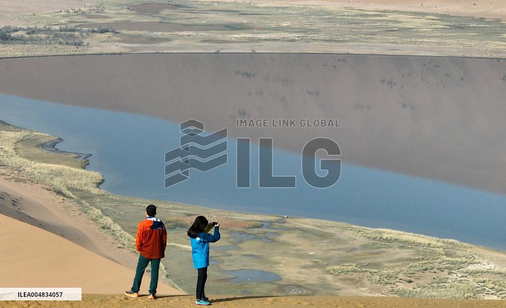 Badain Jaran Desert Illustrations - China