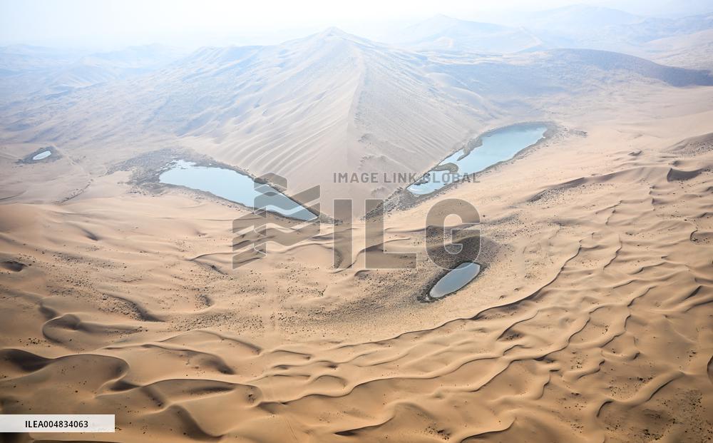 Badain Jaran Desert Illustrations - China