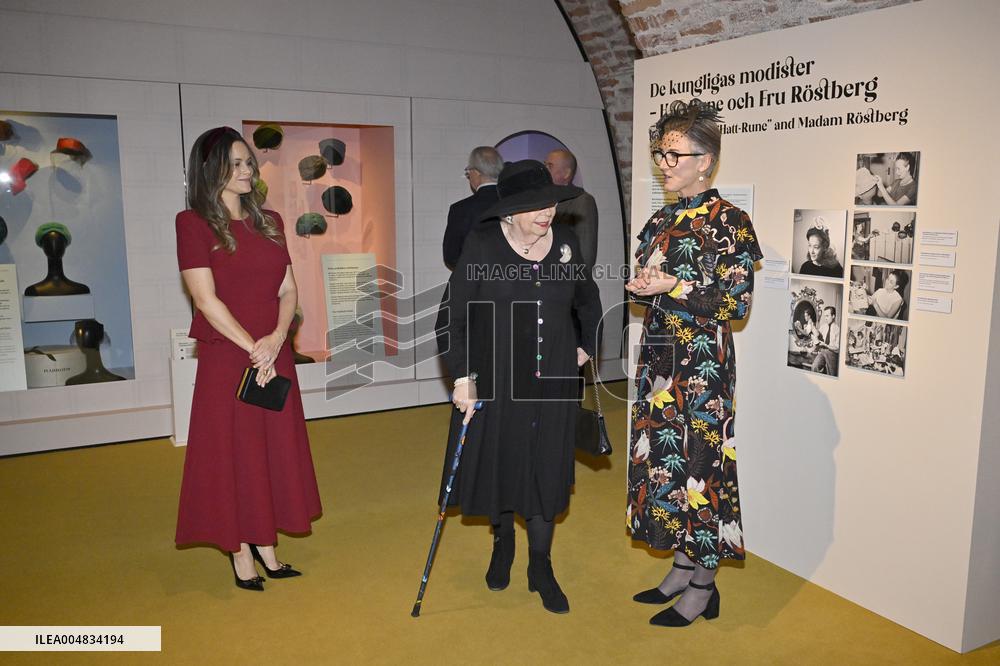 OPENING HAT COUTURE