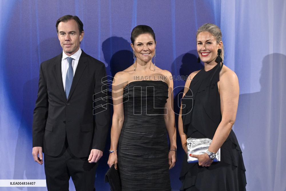 VICTORIA GLOBAL CHANGE AWARD