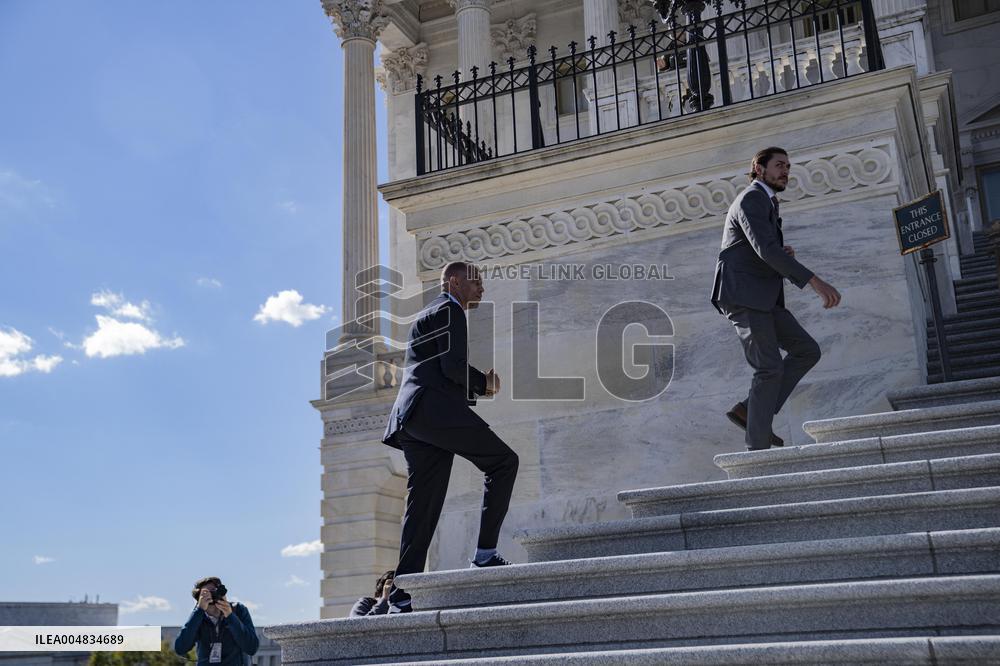 Leader Jeffries Press Conference