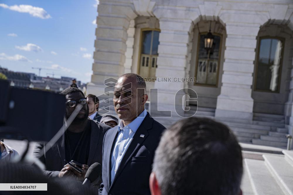 Leader Jeffries Press Conference