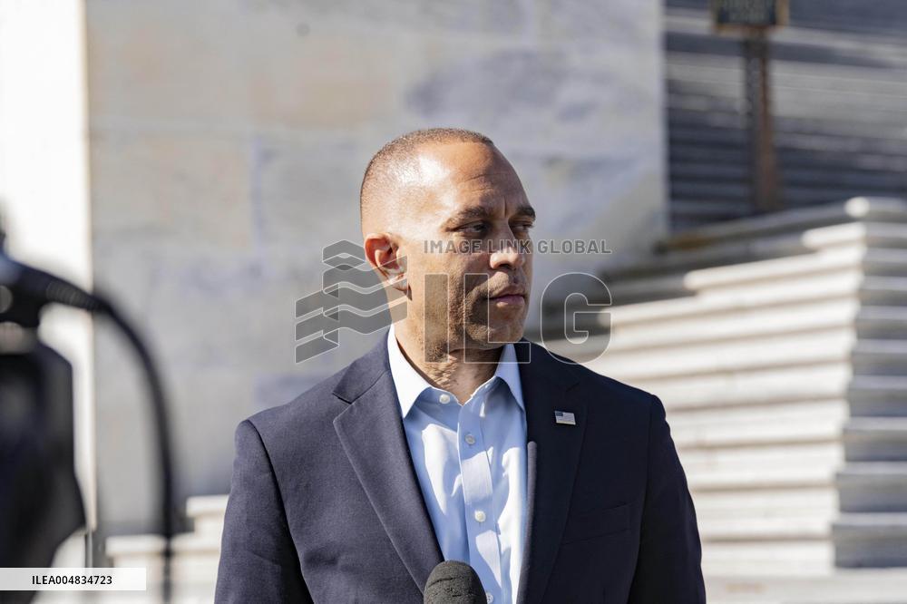 Leader Jeffries Press Conference