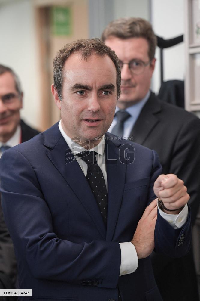 Sebastien Lecornu during a visit at DNEF and the National and DVNI - Romainville