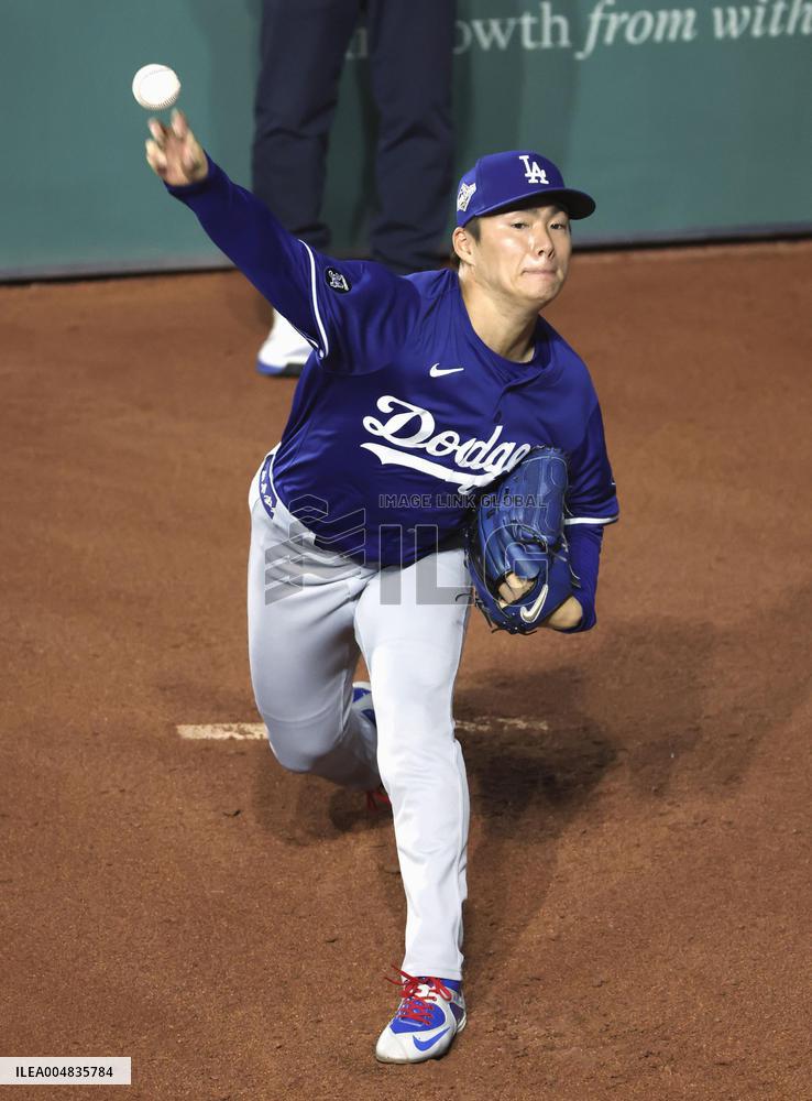 Baseball: Dodgers pitcher Yamamoto ahead of World Series