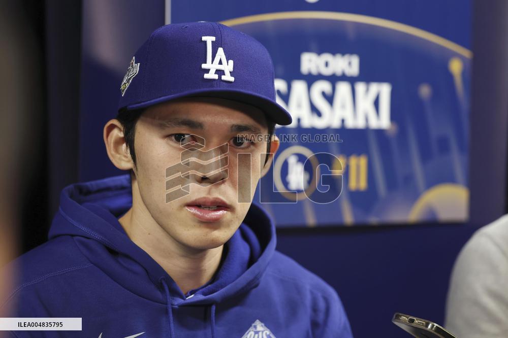 Baseball: Dodgers pitcher Sasaki ahead of World Series