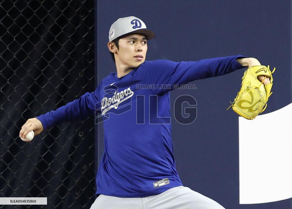 Baseball: Dodgers pitcher Sasaki ahead of World Series