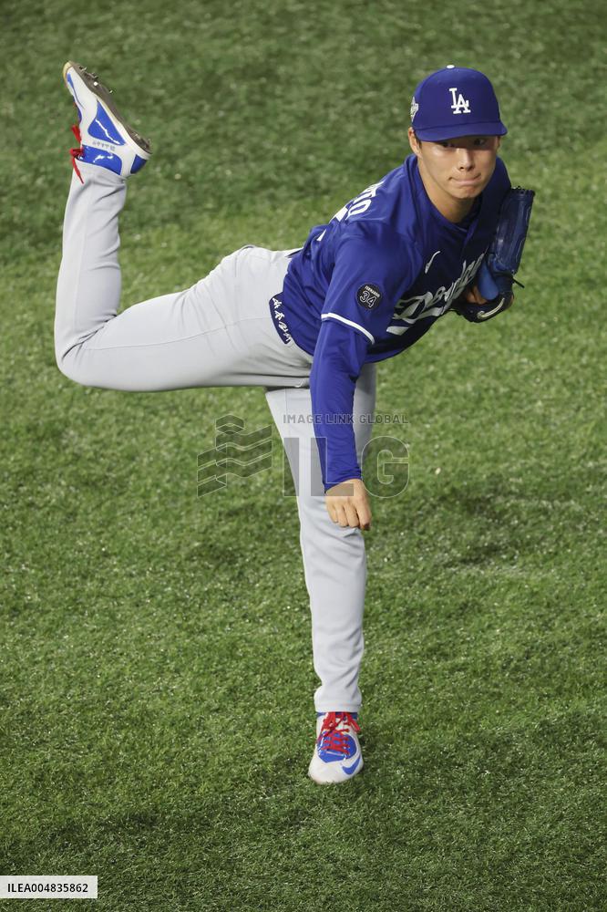 Baseball: Dodgers pitcher Yamamoto ahead of World Series