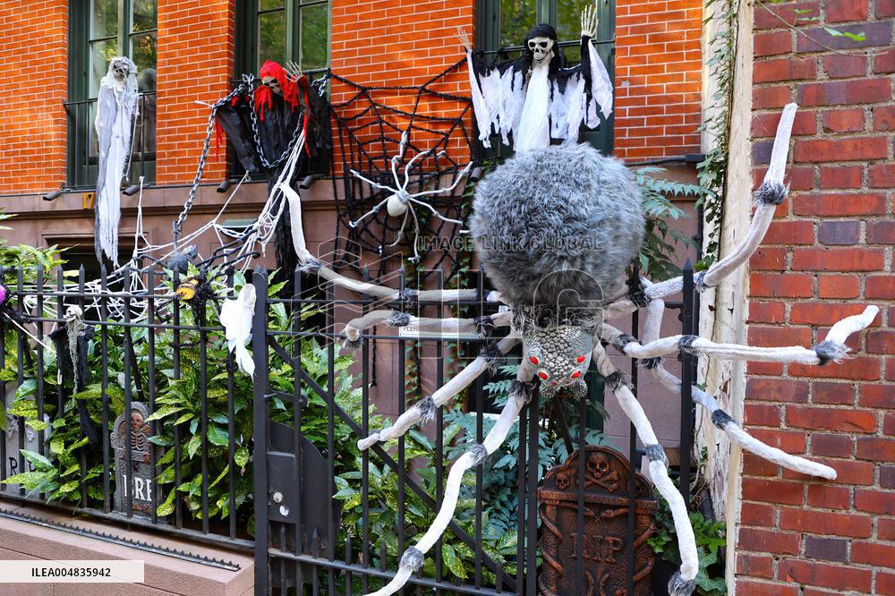 Halloween Decorations - NYC