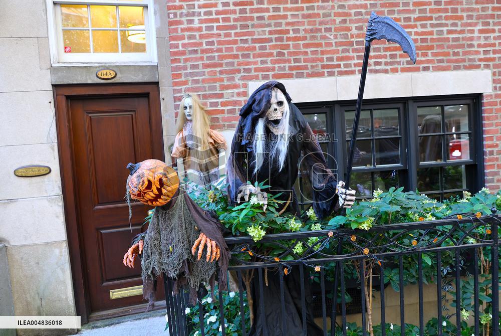 Halloween Decorations - NYC