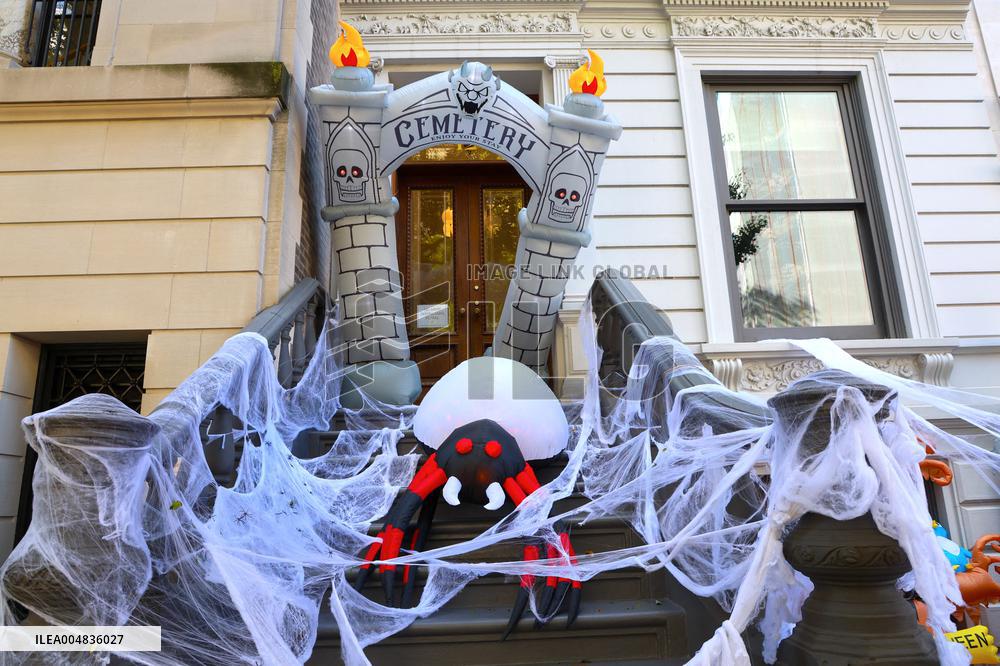 Halloween Decorations - NYC