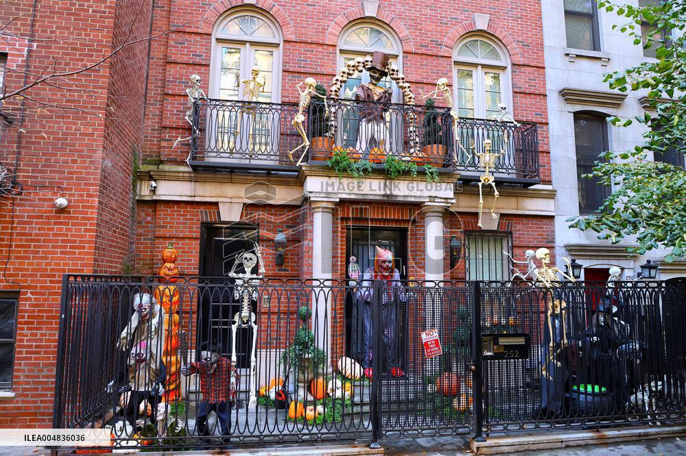 Halloween Decorations - NYC