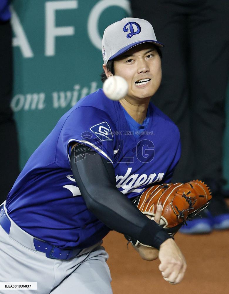 Baseball: Dodgers' Ohtani ahead of World Series