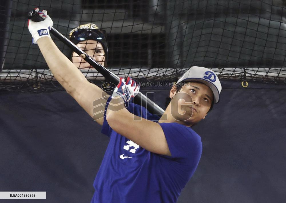 Baseball: Dodgers' Ohtani ahead of World Series