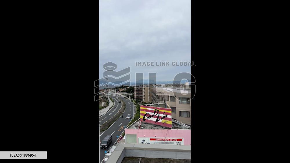 Japan: Mount Fuji Gets First Snowcap of Season 3