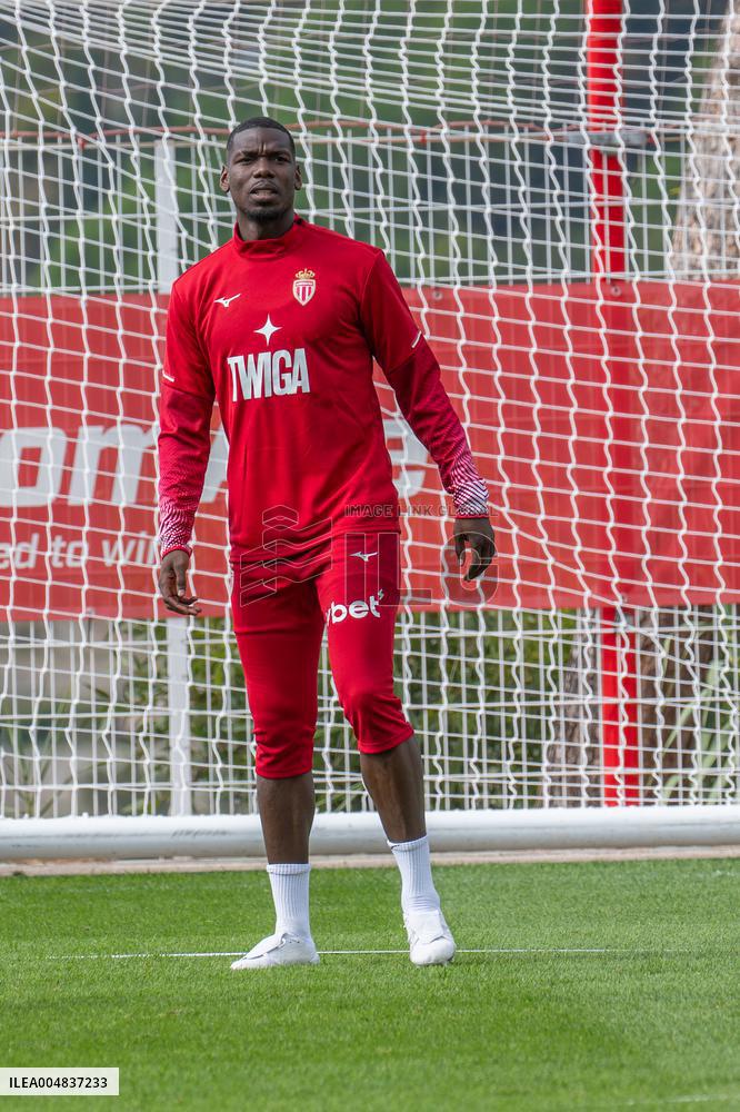 Paul Pogba Undergoes Medical Treatment During Training - La Turbie