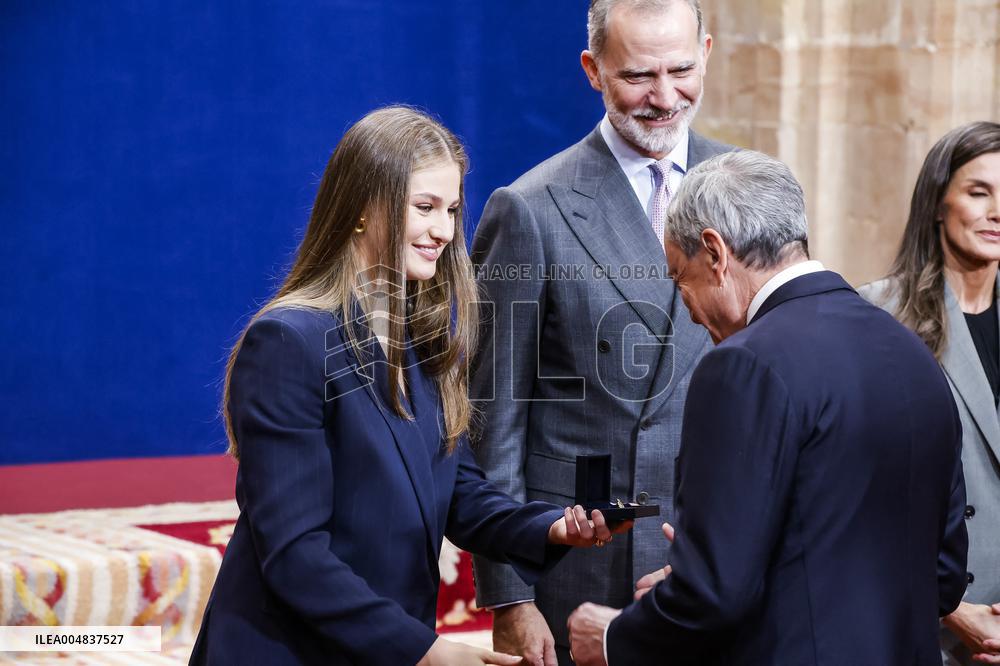 Royals Deliver Medal of Honor To Winners At Princess of Asturias Awards - Spain