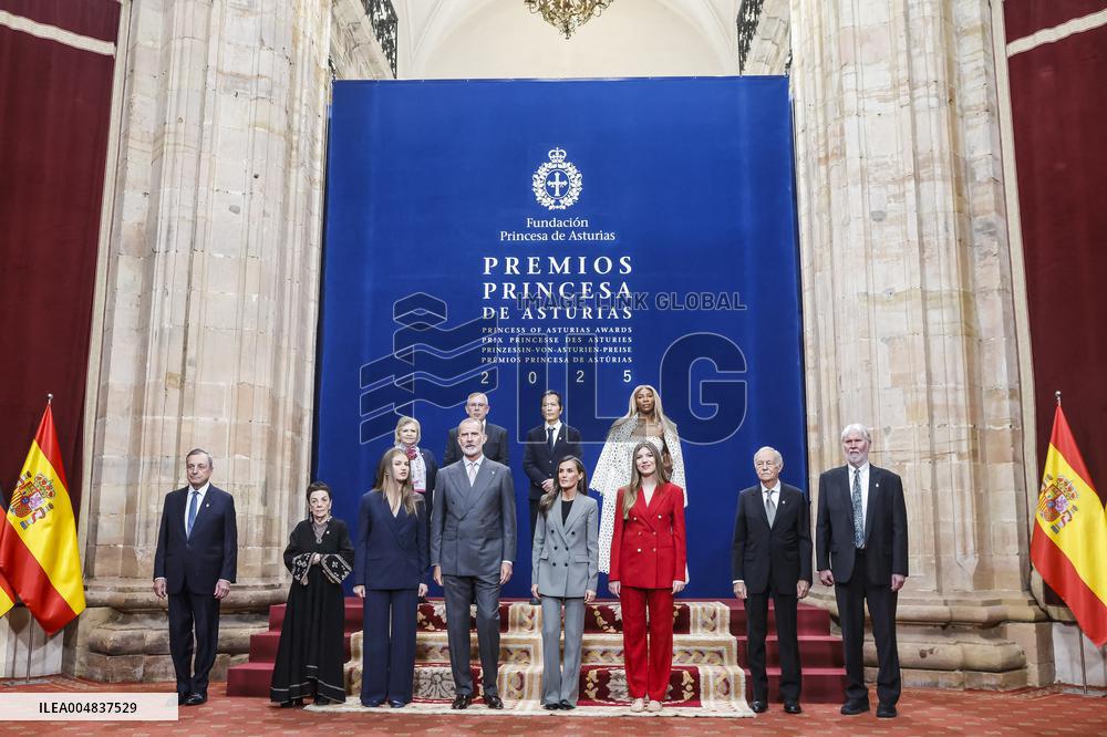 Royals Deliver Medal of Honor To Winners At Princess of Asturias Awards - Spain