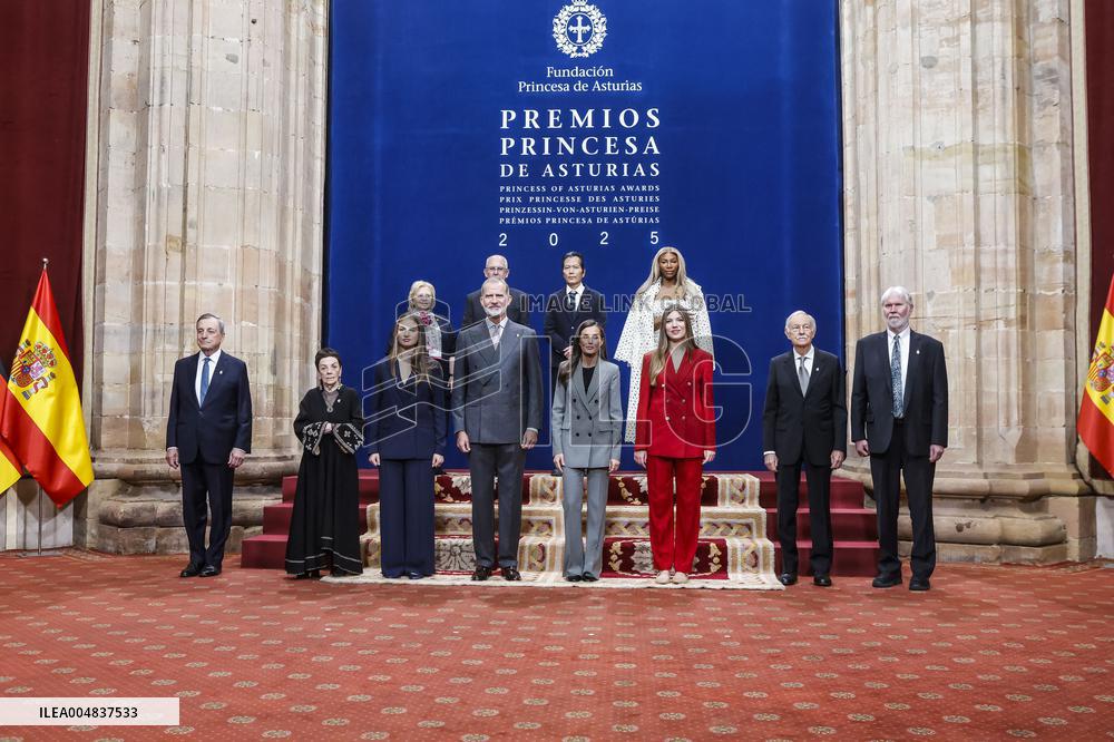 Royals Deliver Medal of Honor To Winners At Princess of Asturias Awards - Spain