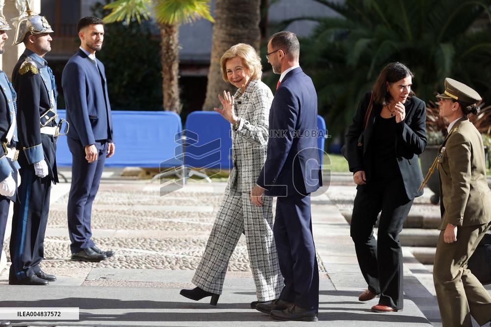 Queen Sofia arrives at the Reconquista Hotel
