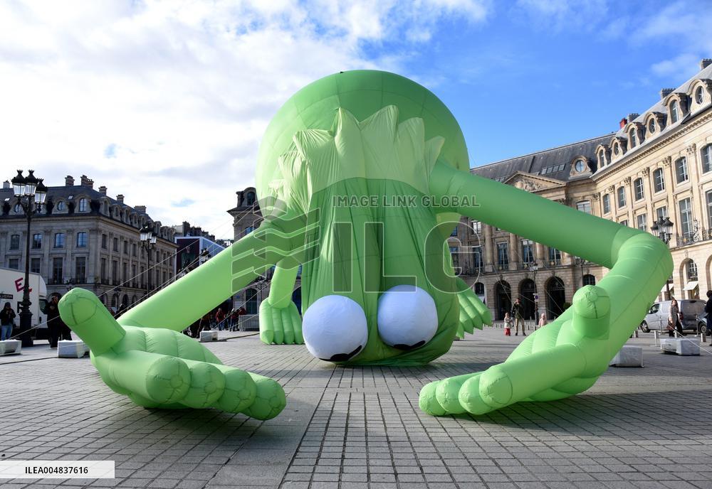 Giant Inflatable Kermit The Frog Installation - Paris