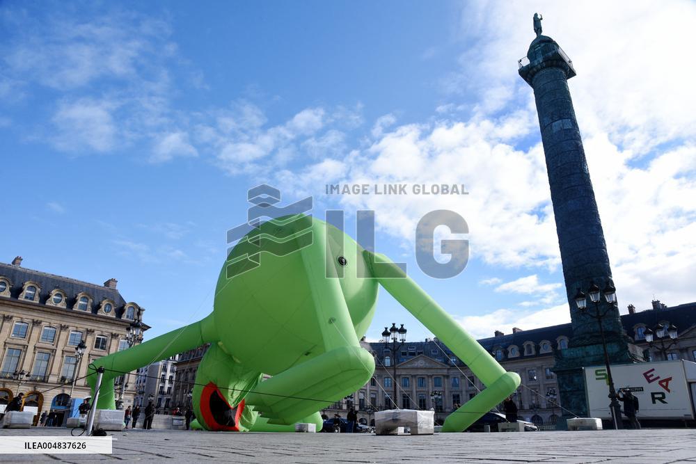 Giant Inflatable Kermit The Frog Installation - Paris