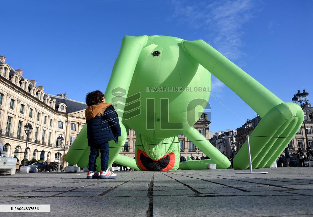 Giant Inflatable Kermit The Frog Installation - Paris