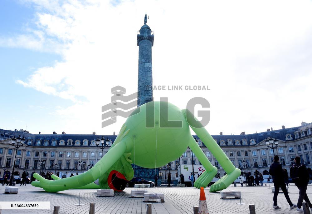 Giant Inflatable Kermit The Frog Installation - Paris