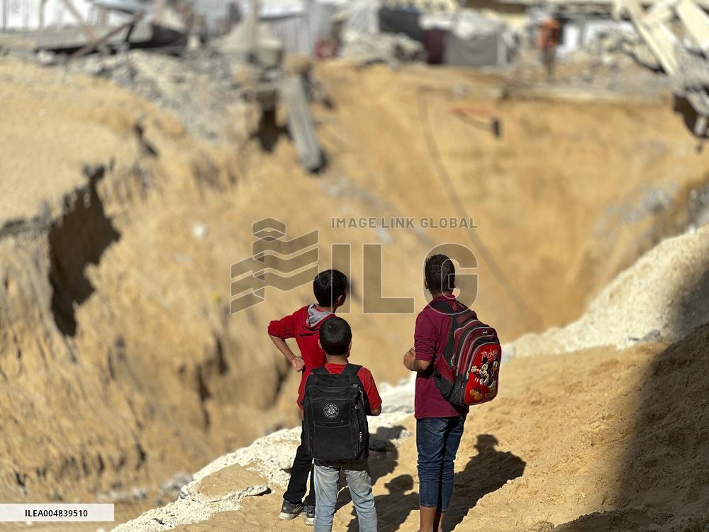 Cleanup and Search Operations in Khan Yunis - Gaza Strip