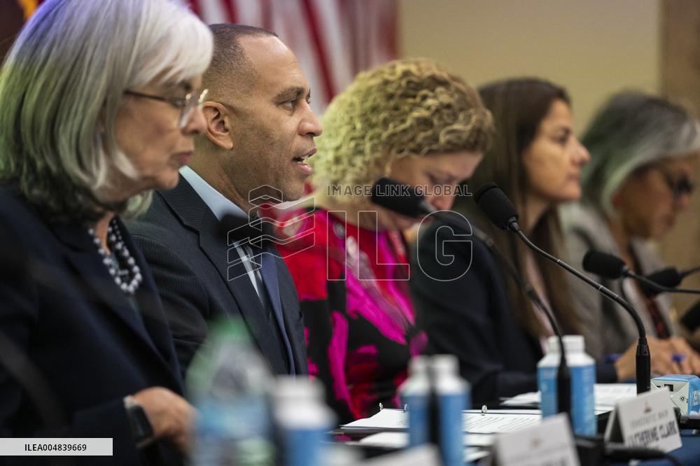 Democratic leadership, steering & policy committee hold hearing on the impacts of the republican shutdown