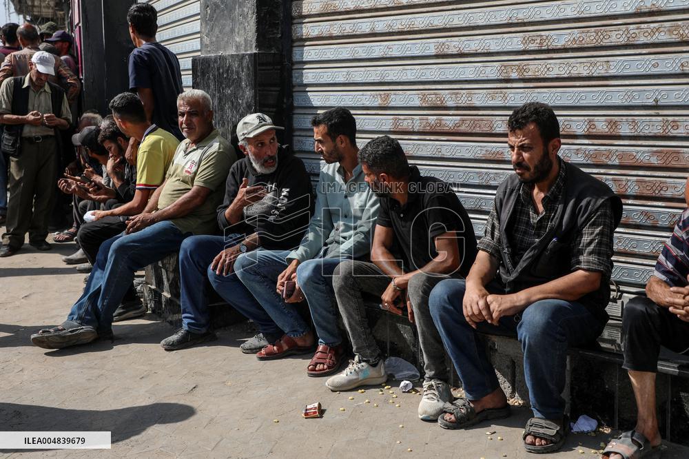 Gaza City Bank Reopens - Palestine