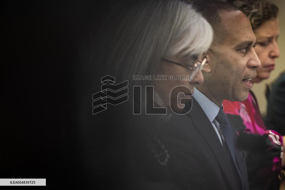 Democratic leadership, steering & policy committee hold hearing on the impacts of the republican shutdown