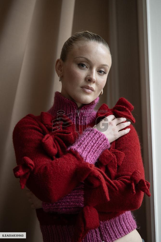 ZARA LARSON