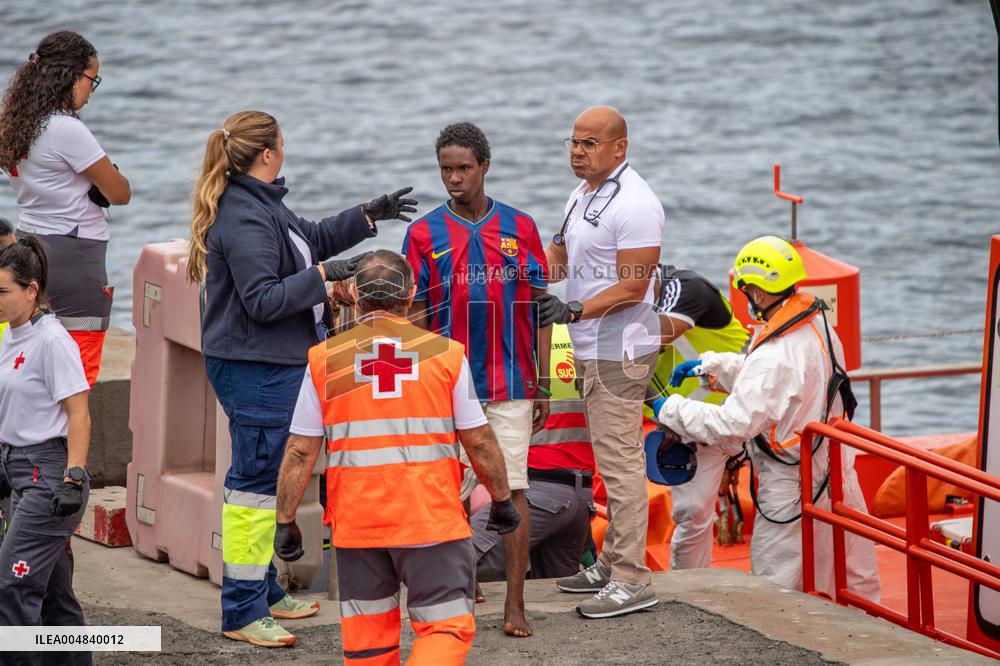 A Cayuco With 73 Migrants Arrive At El Hierro - Spain