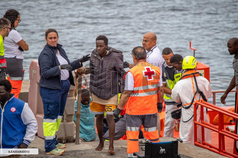 A Cayuco With 73 Migrants Arrive At El Hierro - Spain