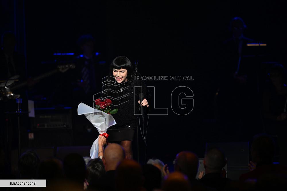 Mireille Matthieu Performs Live Concert At L'Olympia - Paris