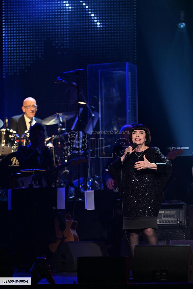 Mireille Matthieu Performs Live Concert At L'Olympia - Paris