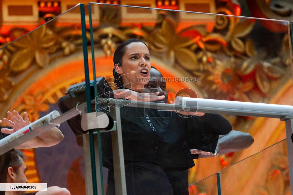 Shym Showcase At Galeries Lafayette