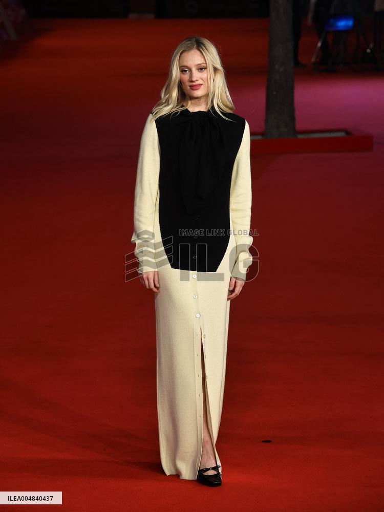 RFF - "Deux Pianos" Red Carpet