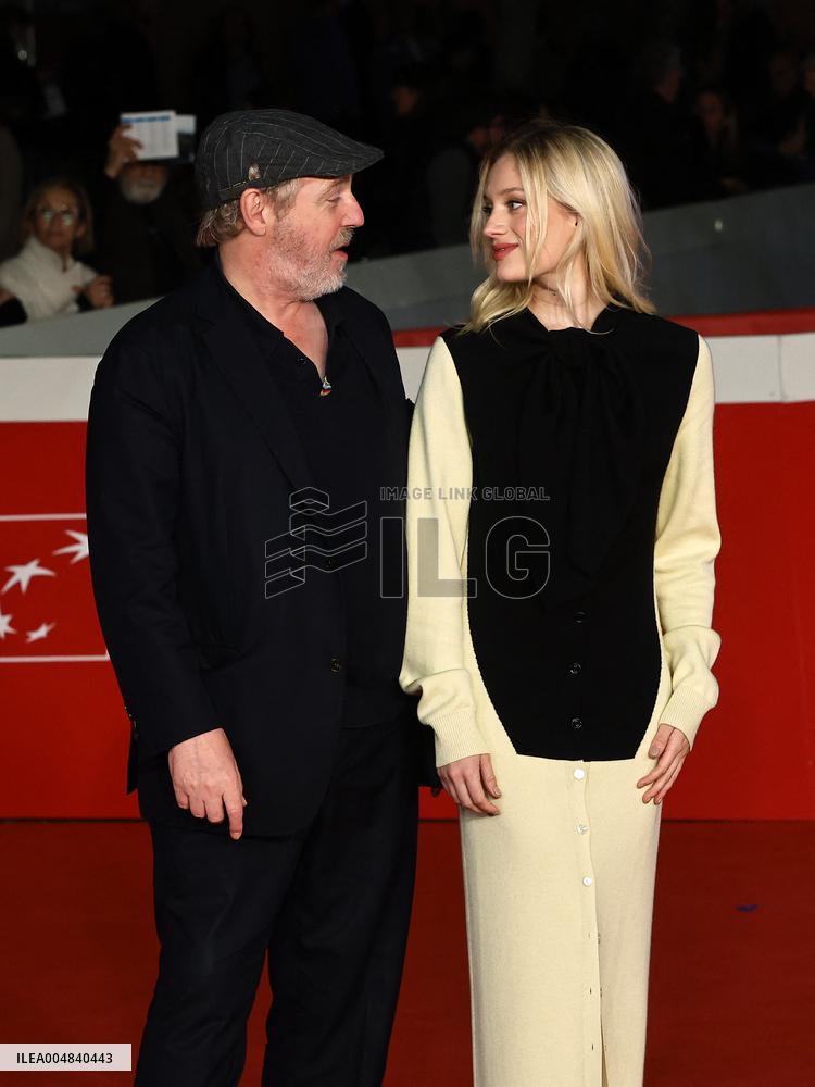 RFF - "Deux Pianos" Red Carpet