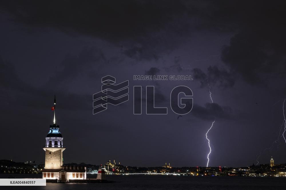 Lighting Strikes Illustrations During Nightime - Istanbul